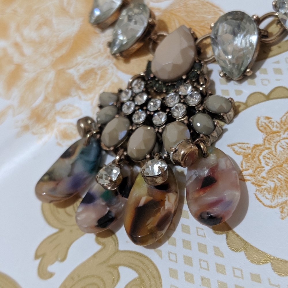 Statement necklace